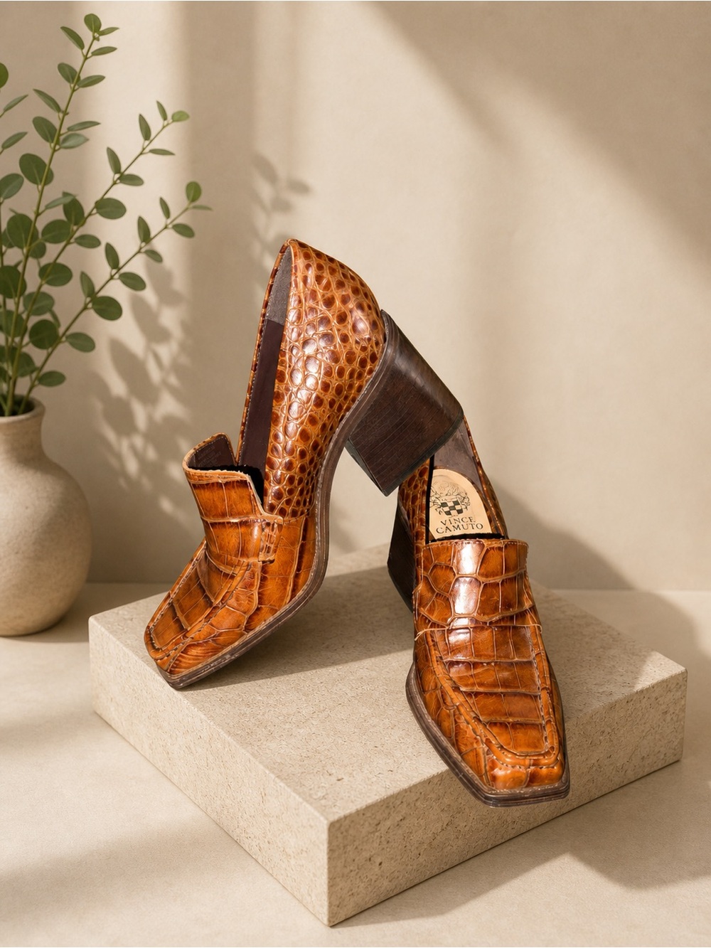 Vince Camuto Segellis Croc Embossed Brown Block Heel Loafers 6M NEW academia